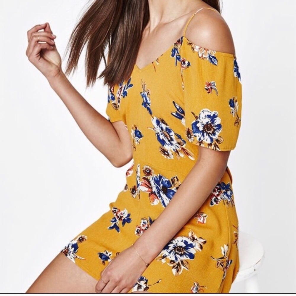 Kendall and Kylie yellow floral Romper size medium